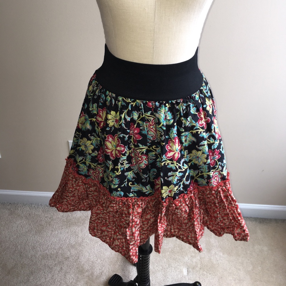 Xhilaration Fiesta Midi Skirt w/ liner